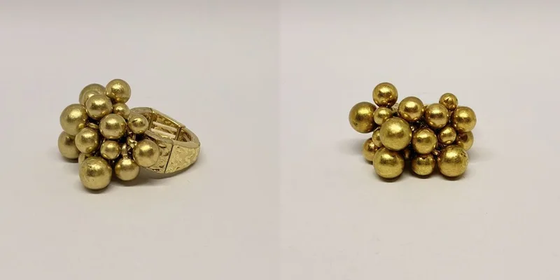 Anel dourado com cacho de esferas de tamanhos variados — ref. ANL0134A