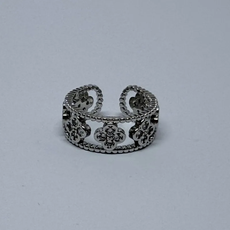 Anel prateado aberto com filigrana e flores cravejadas — ref. ANQ0046A