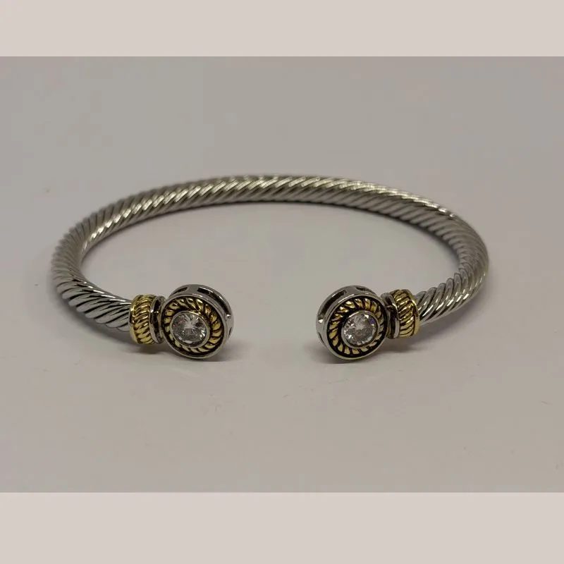 Bracelete dourado com textura trançada e volume — ref. BTE0058A