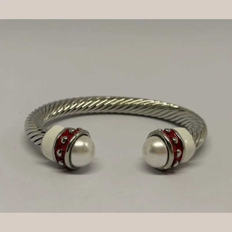 Bracelete prateado com pedra azul central e halo de cristais — ref. BTE0076A