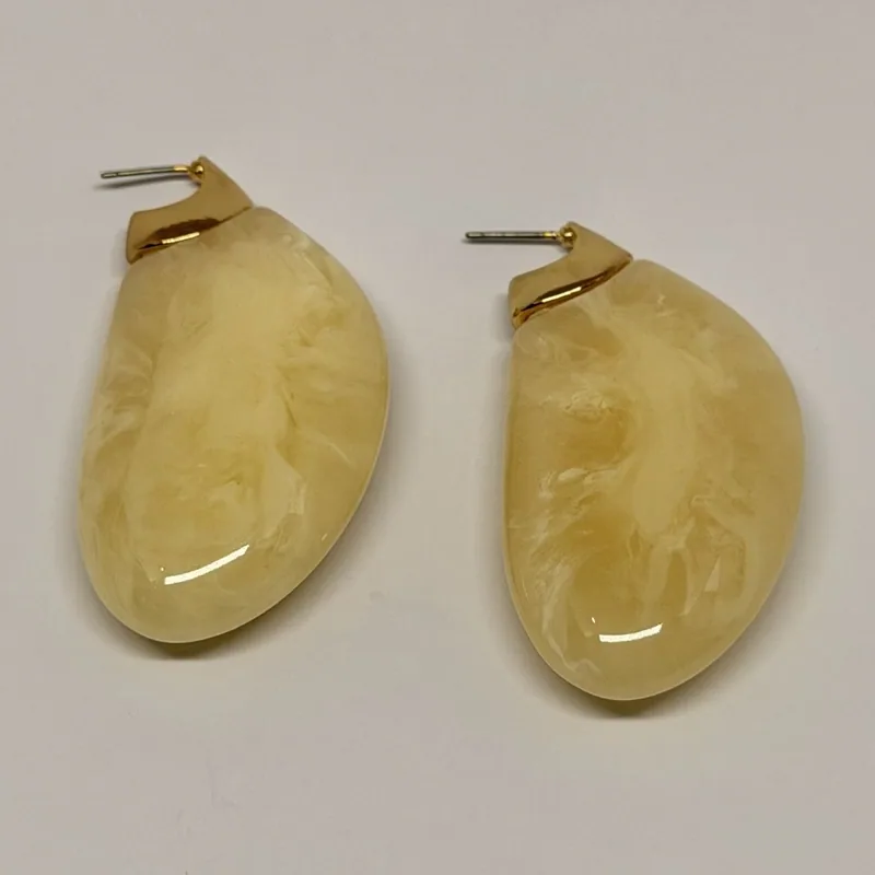 Brinco dourado com pedras coloridas em engaste cravejado — ref. BRC0016A