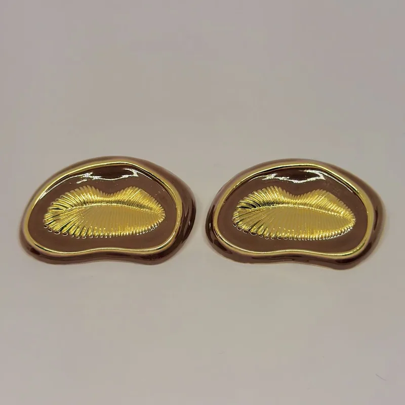 Brinco dourado com triângulos e formas geométricas — ref. BRC0052A
