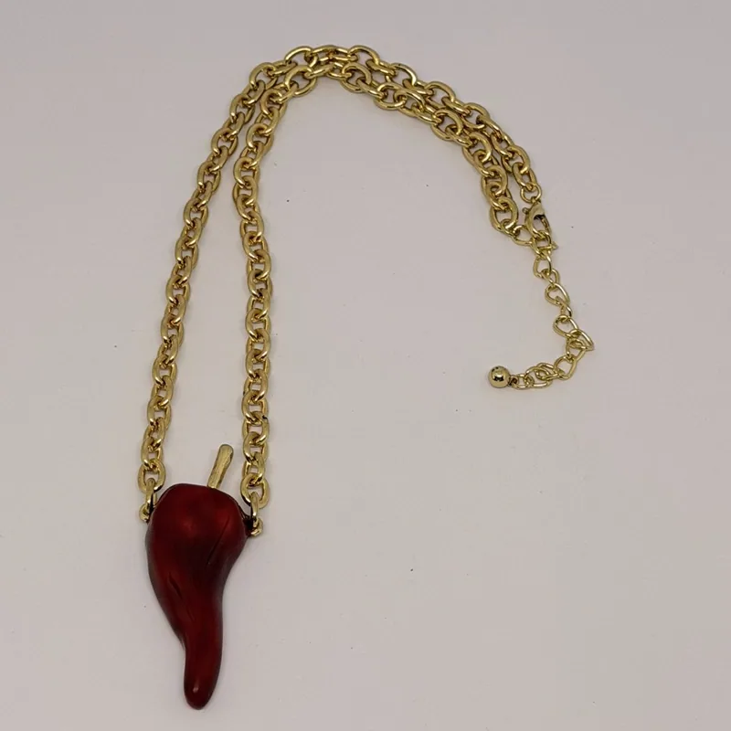 Colar prateado com filigrana e padrão rendado — ref. CLR0027A