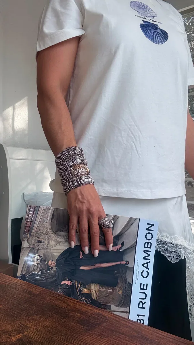 Como usar relógio e pulseiras femininas — curadoria Dolores Designer