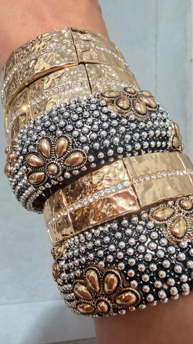 Pratas femininas pulseiras — Dolores Designer